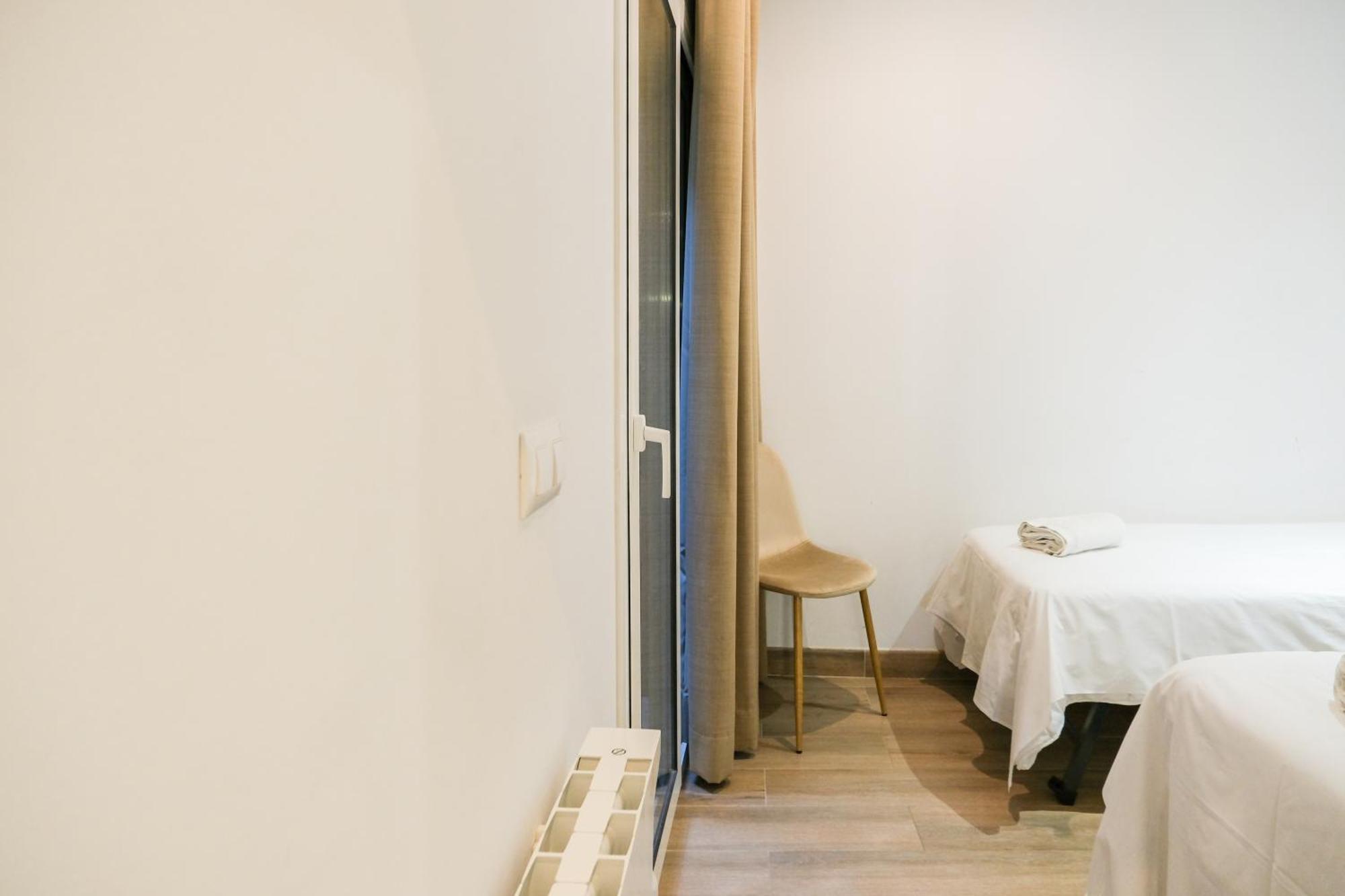 Ganganell Centre Apartamento Con Patio Besalú Exteriör bild