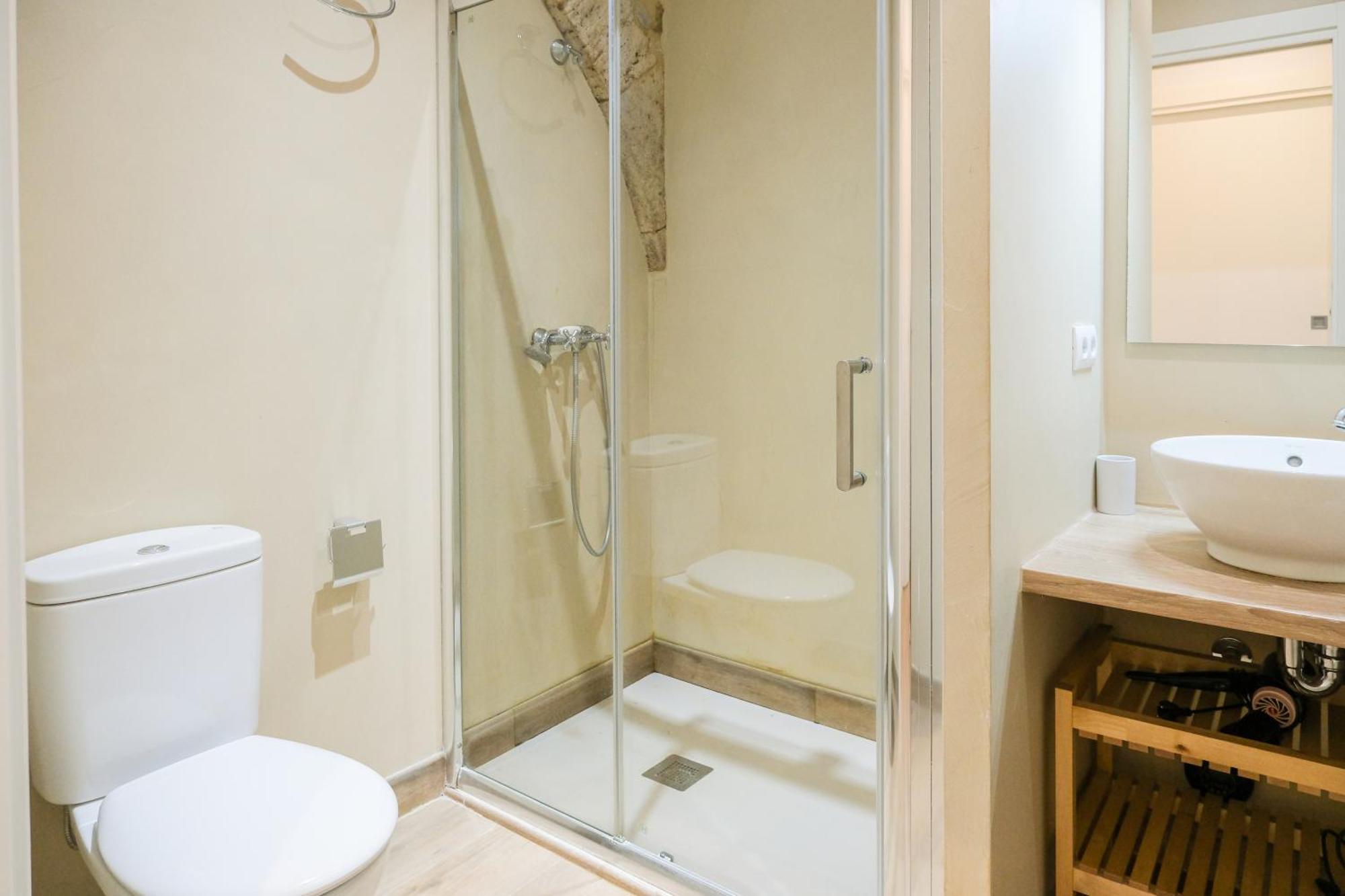 Ganganell Centre Apartamento Con Patio Besalú Exteriör bild