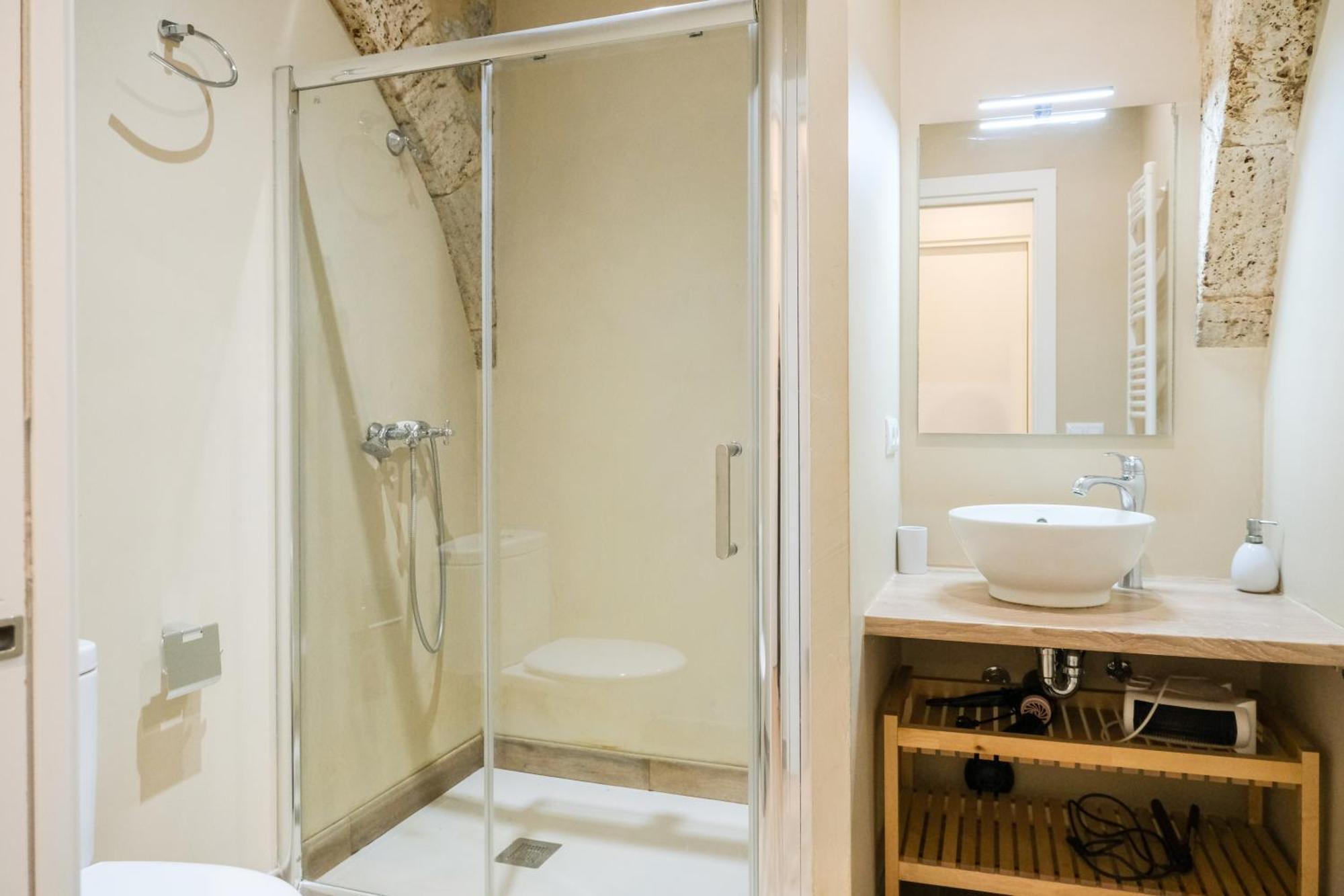Ganganell Centre Apartamento Con Patio Besalú Exteriör bild